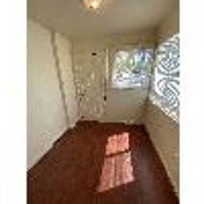 Building Photo - 2318-22 EMPRESS STREET