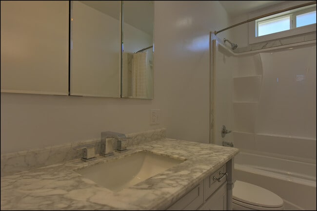 Building Photo - 4326 Manchester Ave