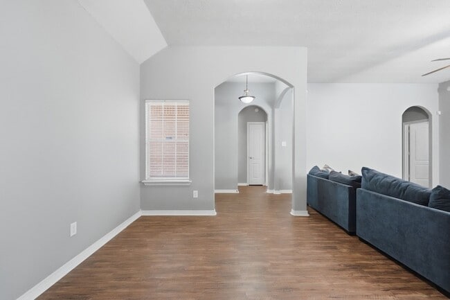 Building Photo - 2313 Perkins Crossing Dr