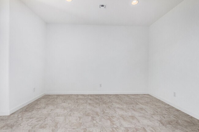 Building Photo - Beautiful Corner Lot Home with Modern Upgr...