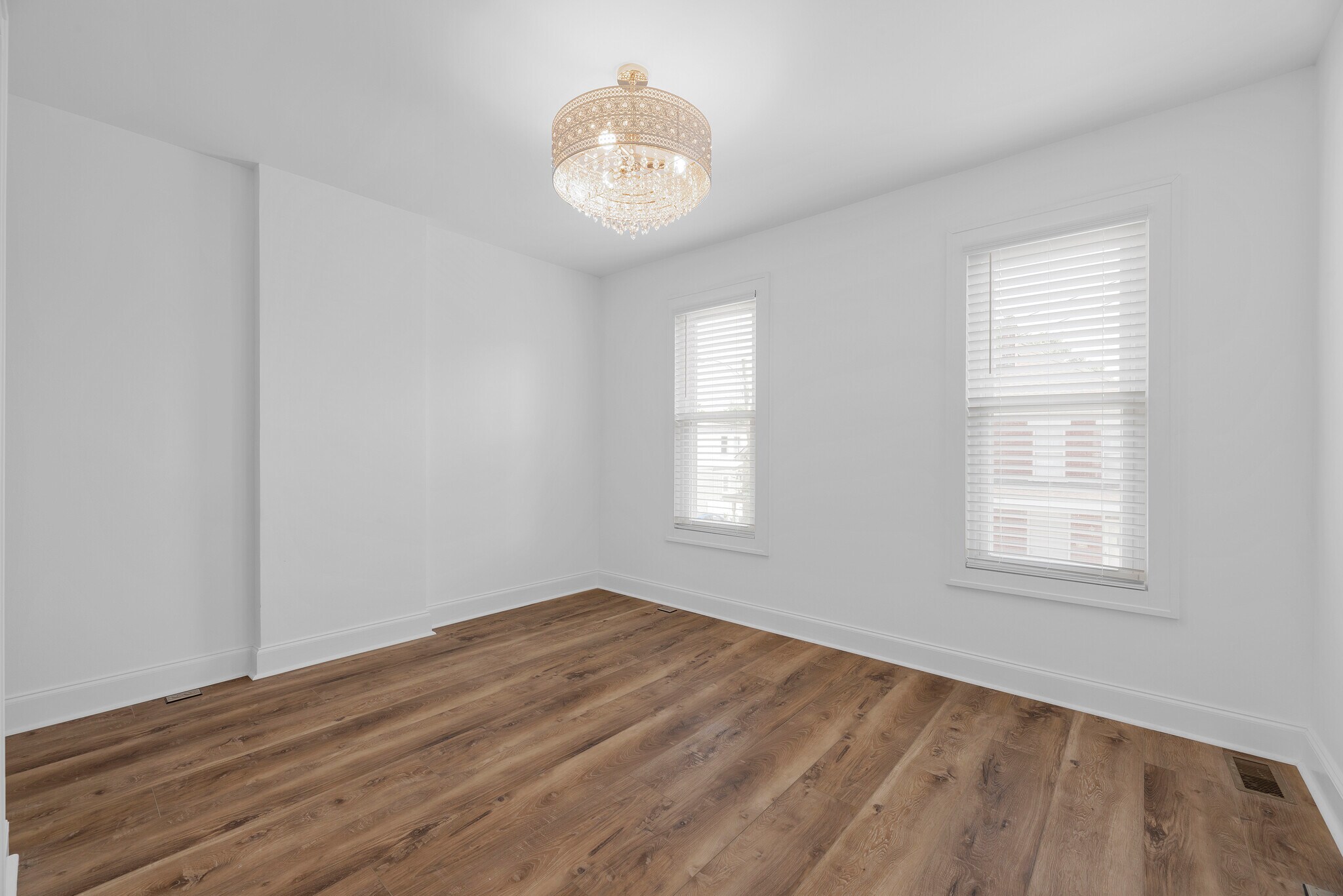 Building Photo - 450 Elsmere St