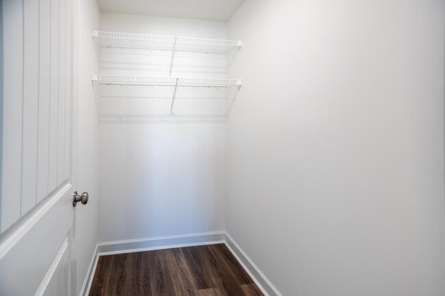 Building Photo - 7172 Paisley Cir