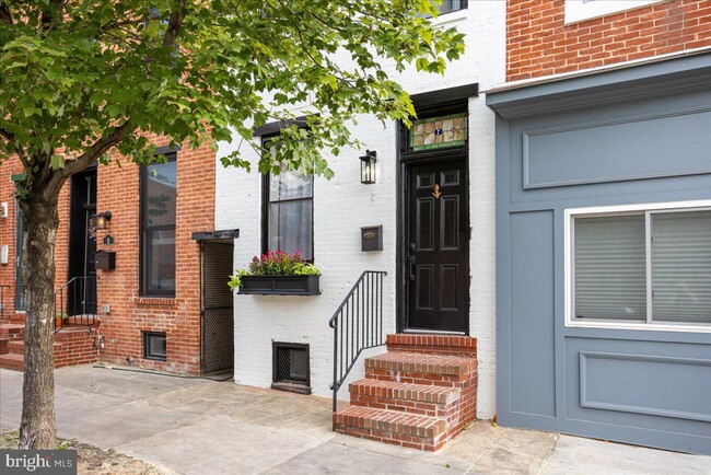 Primary Photo - 1 E Fort Ave