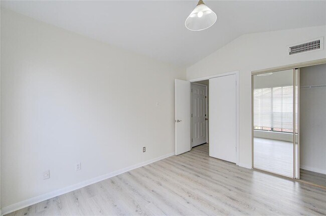 Building Photo - 2121 El Paseo St