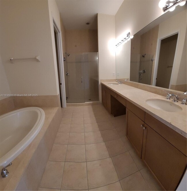 Building Photo - 6033 NW 118th Dr