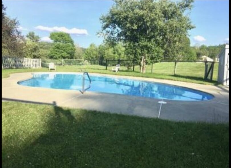 Pool - 34 Marsten Ln