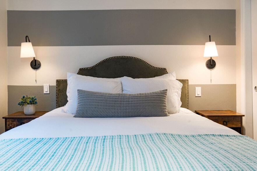 Building Photo - 940 Waters Ave