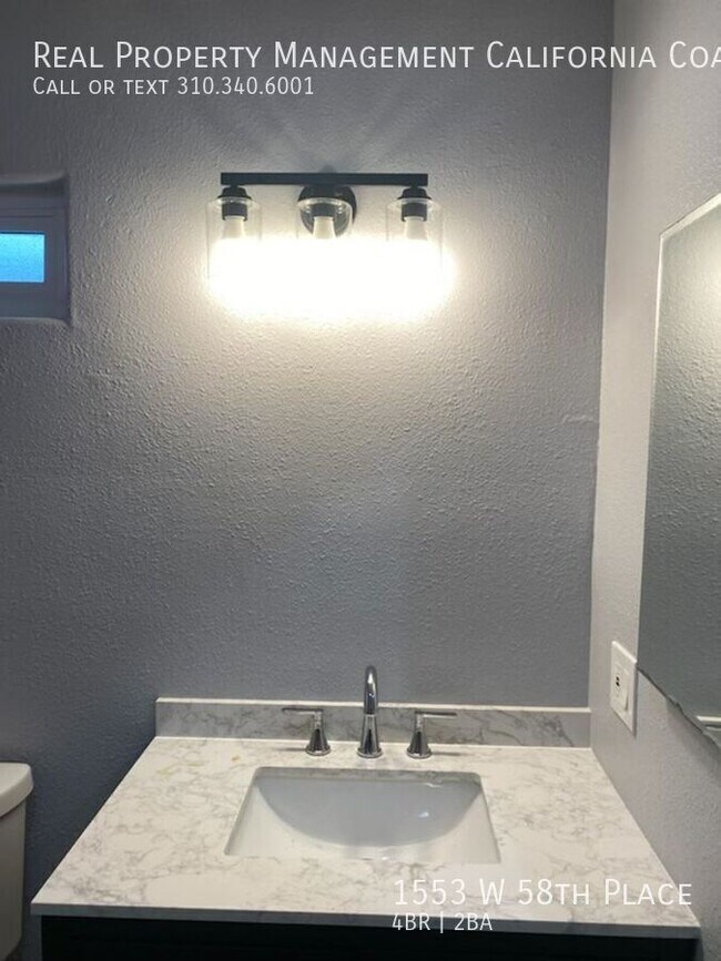 Building Photo - 1553 W 58th Pl