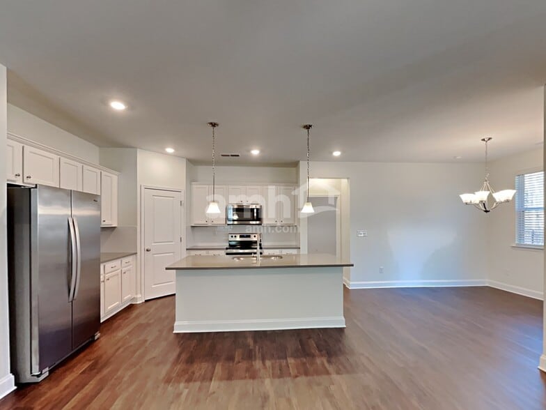 Building Photo - 7105 Garrett Ct