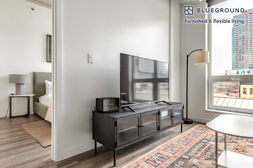 Building Photo - 61 W Erie St