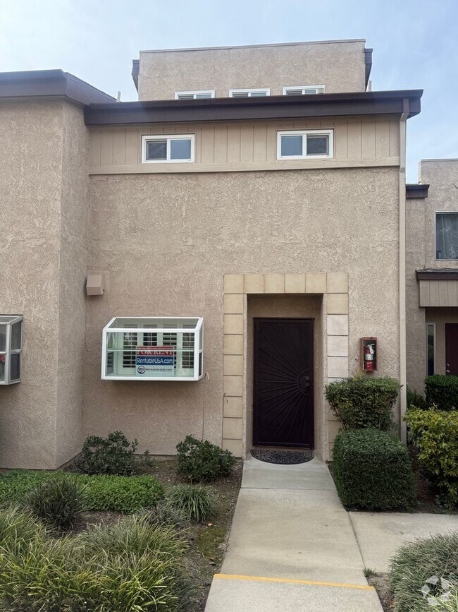 Building Photo - One Bed Furnished Condo for Rent in Ontario