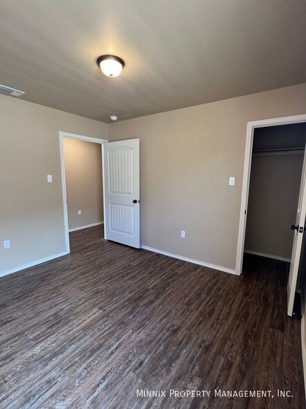 Building Photo - 2516 N Ave O