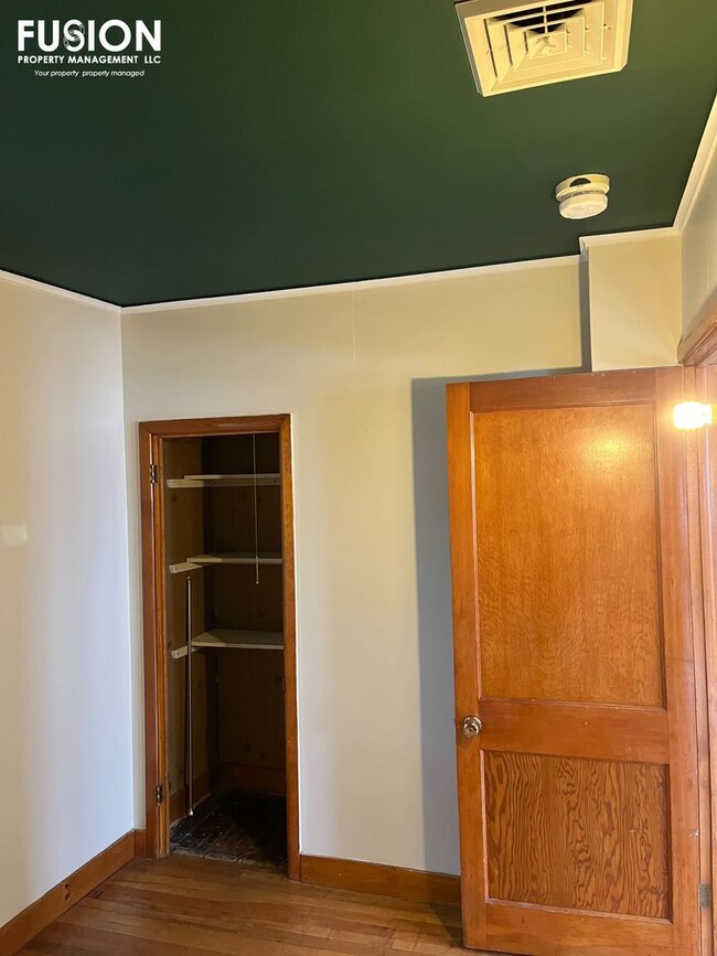 Building Photo - 61 Front St