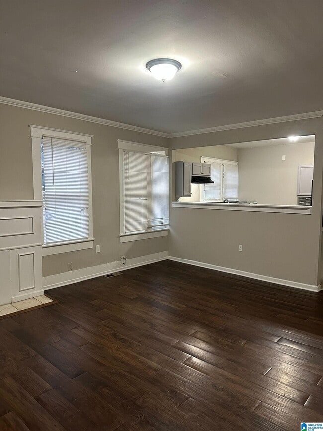 Building Photo - 1731 Exeter Ave