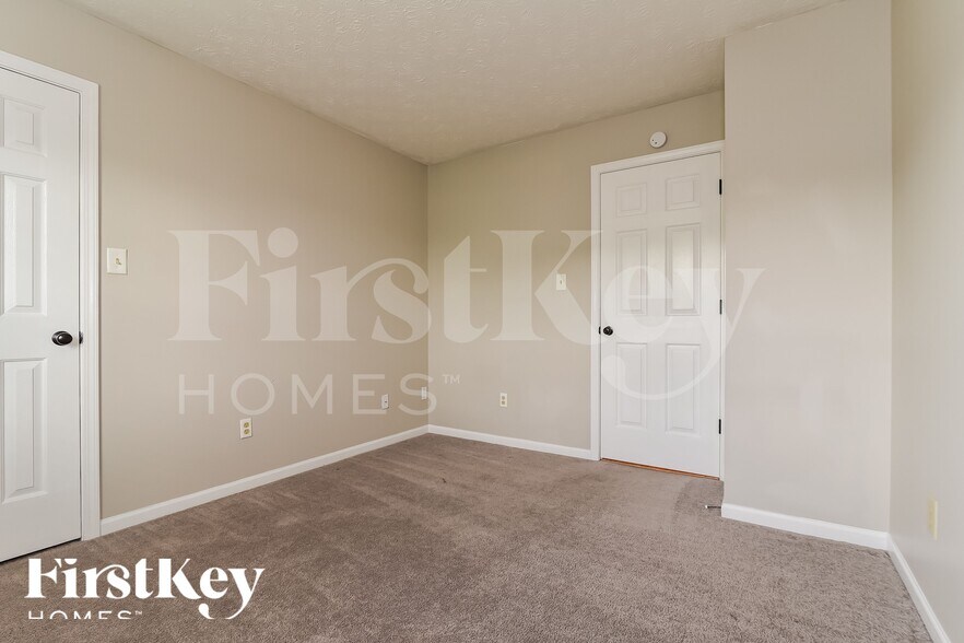 Building Photo - 6014 Sycamore Forge Ln