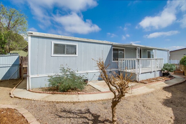 Building Photo - Three Bedroom Manufactured Home Available!