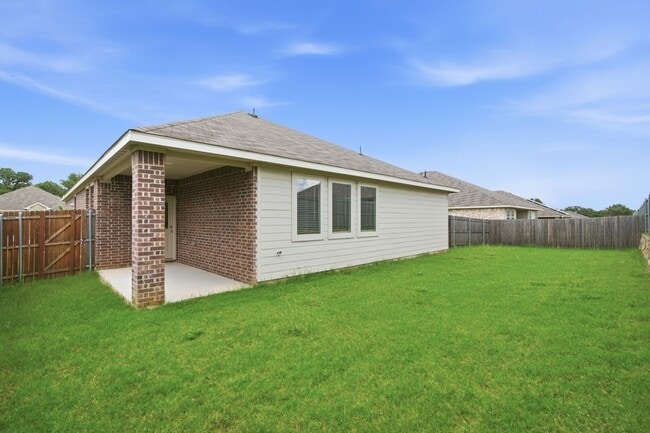 Building Photo - 1312 Pistachio Dr