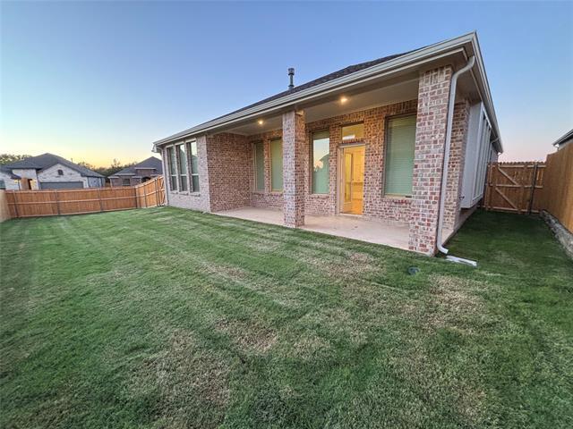 Building Photo - 708 Enys Wy