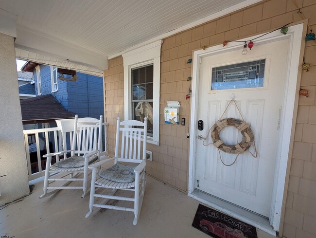 Building Photo - 450 N Connecticut Ave