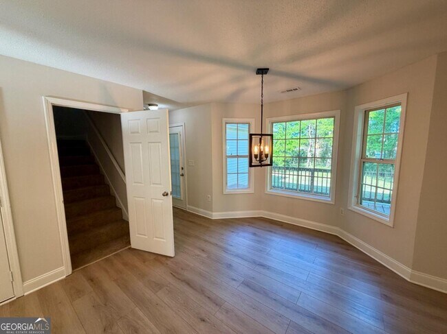 Building Photo - 344 McKibben Dr