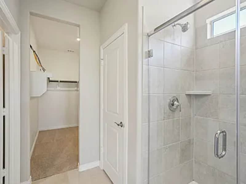 Building Photo - 709 Leavenworth Dr