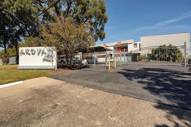 Building Photo - 2200 Dickson Dr