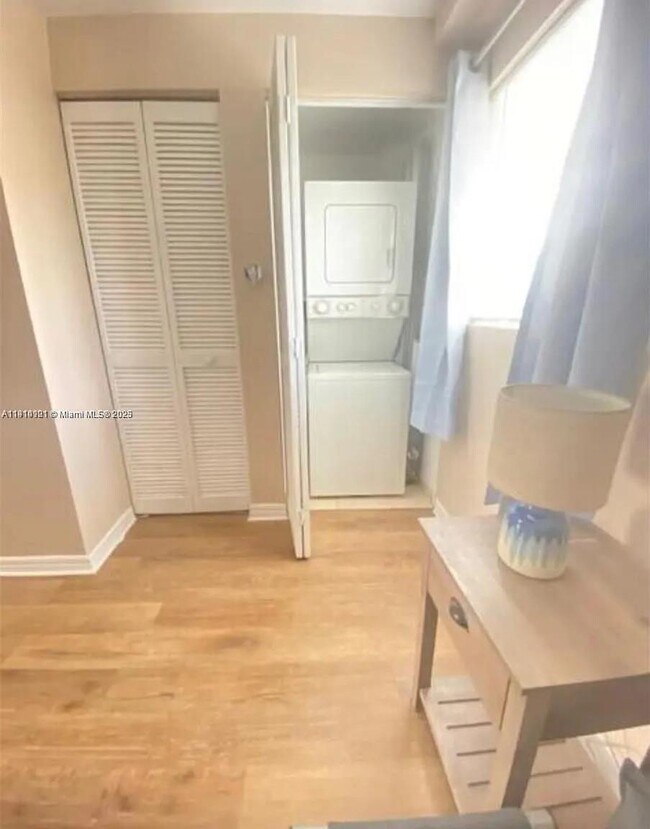 Building Photo - 821 SW 2nd St