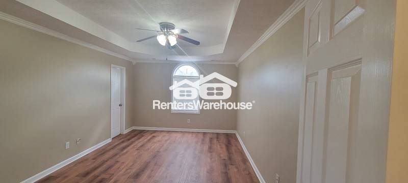 Building Photo - 4745 King Saul Dr