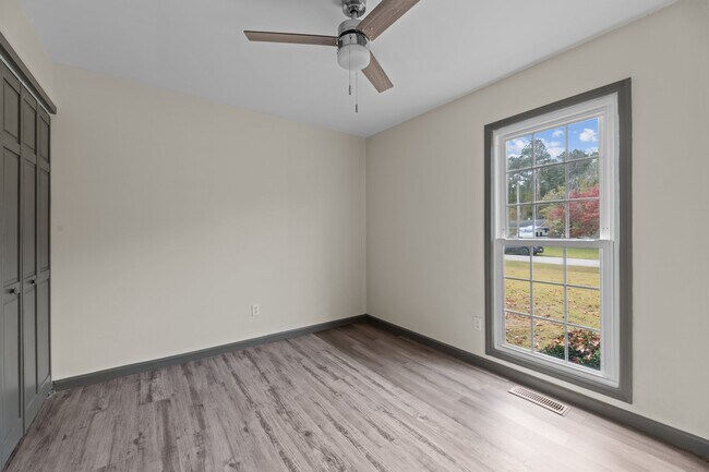 Building Photo - 116 Shepard St