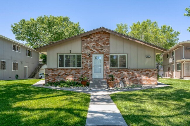 Building Photo - Charming 2 bedroom unit in Sparks