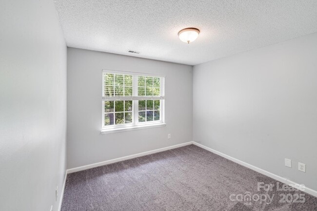 Building Photo - 16024 Kirsten Nicole Rd
