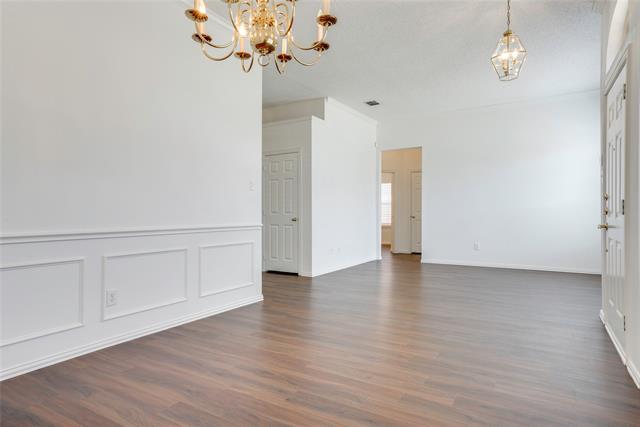Building Photo - 8611 Ironwood Dr