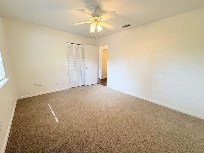 Building Photo - 1543 Coombs Dr