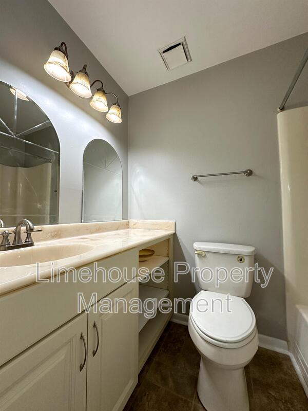 Building Photo - 3746 Chimney Creek Drive - 1