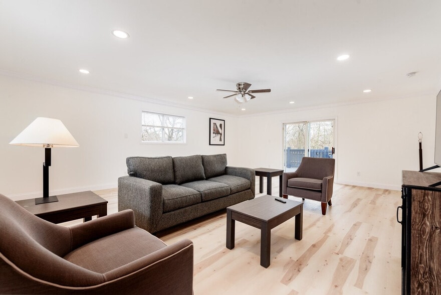 Building Photo - 35 Alpha Dr