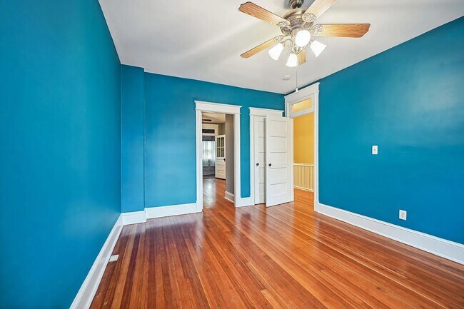 Building Photo - 310 Taylor St NW