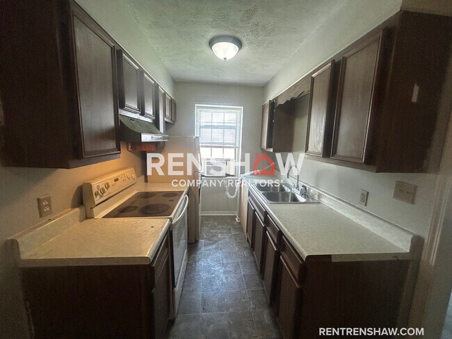 Building Photo - 268 Greenfield Dr