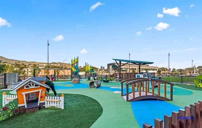 Building Photo - 372 Avalon Dr