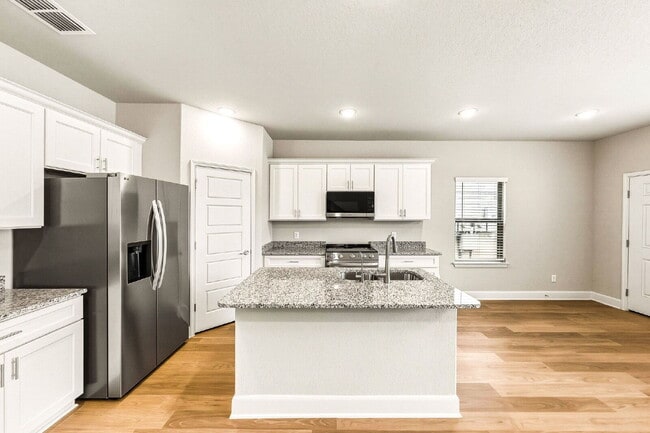 Building Photo - New Construction. Immediate Move In