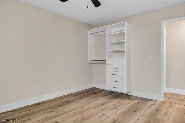 Building Photo - 2710 Strathmoor Dr