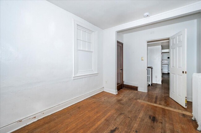 Building Photo - 124-2 East Ave