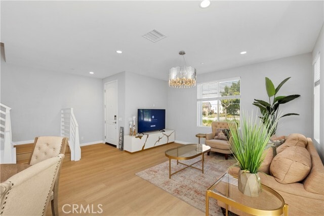 Building Photo - 136 Modjeska