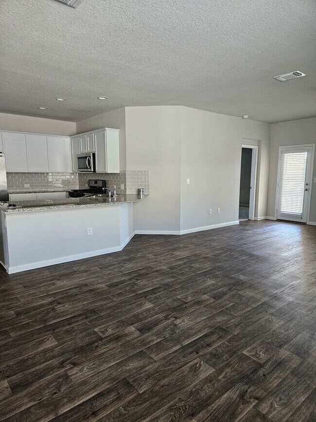 Building Photo - 4-Bedroom Home for Lease – Hutto, TX