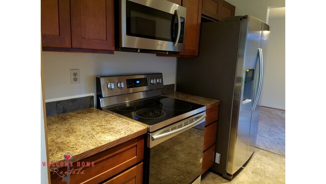 Building Photo - Beautiful Remodeled Rambler!!!  Come enjoy...