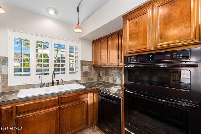 Building Photo - 4615 E Monte Way