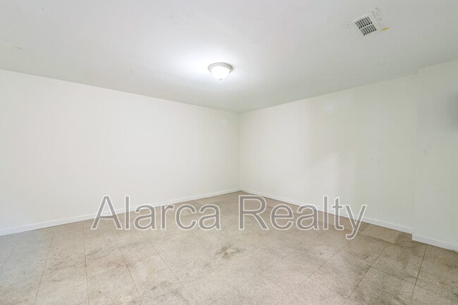 Building Photo - 7024 Milport Pl