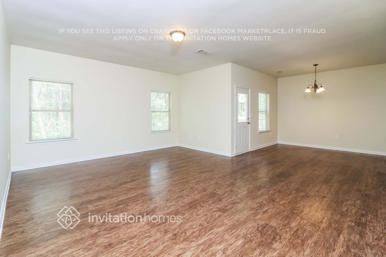 Building Photo - 2455 Valley Creek Dr