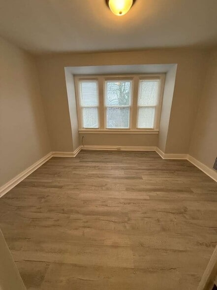 Building Photo - 1659 Methyl St