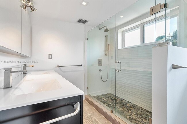 Building Photo - RIVER BAY PARK