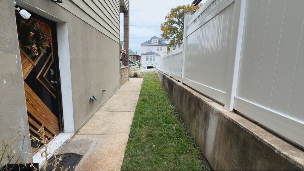 Building Photo - 239 Morningside Ave